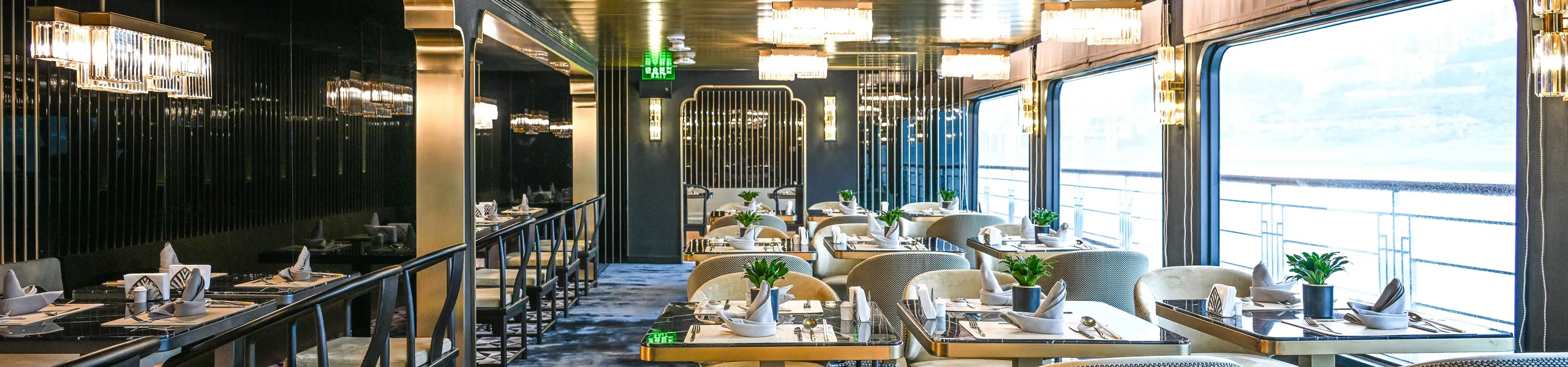 Yangzi Explorer Mandarin Suitess