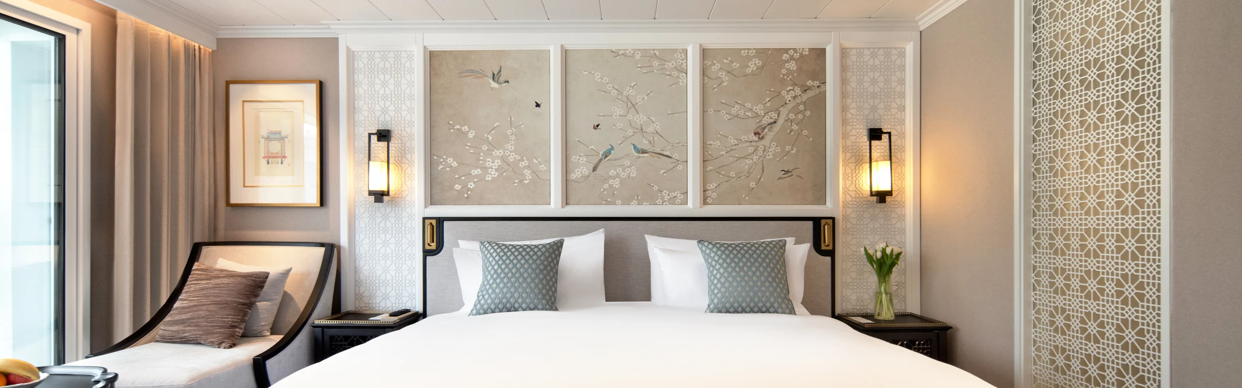 Yangzi Explorer Deluxe Suites