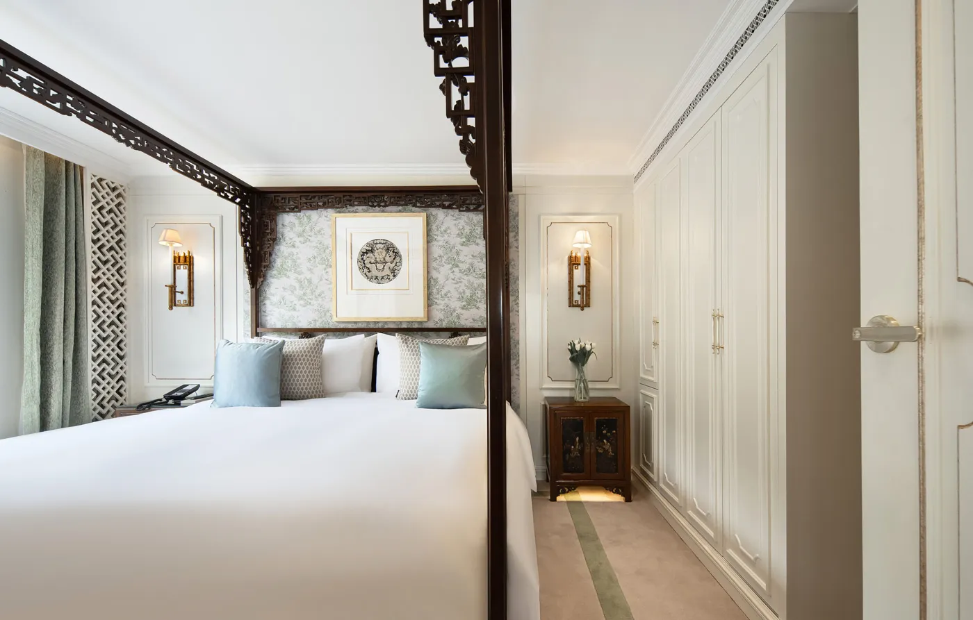 Mandarin Suite Bedroom