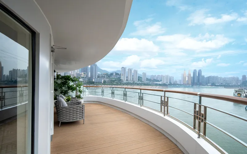 Mandarin Suite Balcony